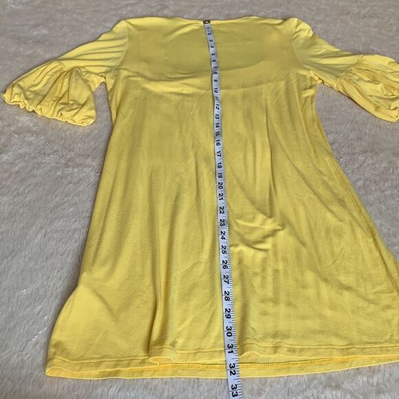 ChaCha Vente yellow bell sleeve dress. - Picture 14 of 16